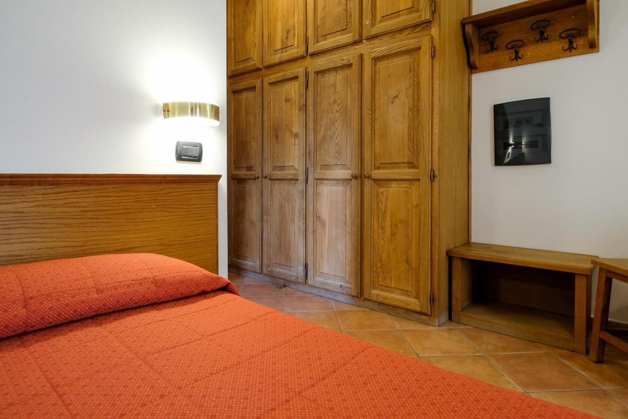 Hotel Casalpina Don Barra Pragelato Eksteriør billede